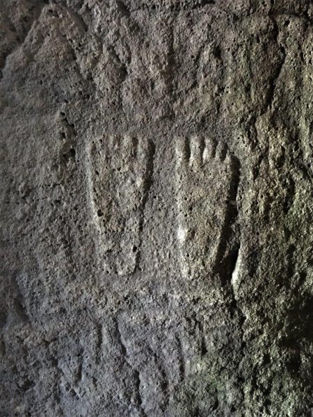 im Cairn, ca. 5000 Jahre alt